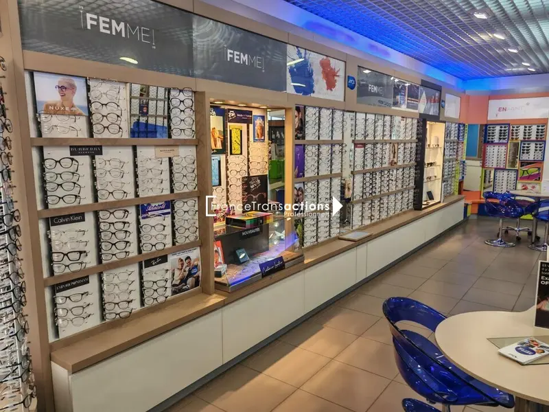 A VENDRE LOCAL COMMERCIAL 80 M² GALERIE COMMERCIALE AGEN