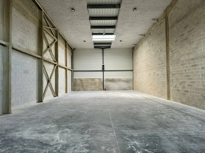 A vendre Locaux d'activité 265m² Mauregard