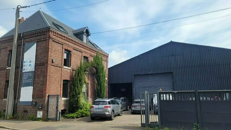 ENSEMBLE ARTISANAL - PROCHE ROUEN / VALLEE DU CAILLY.  A VENDRE