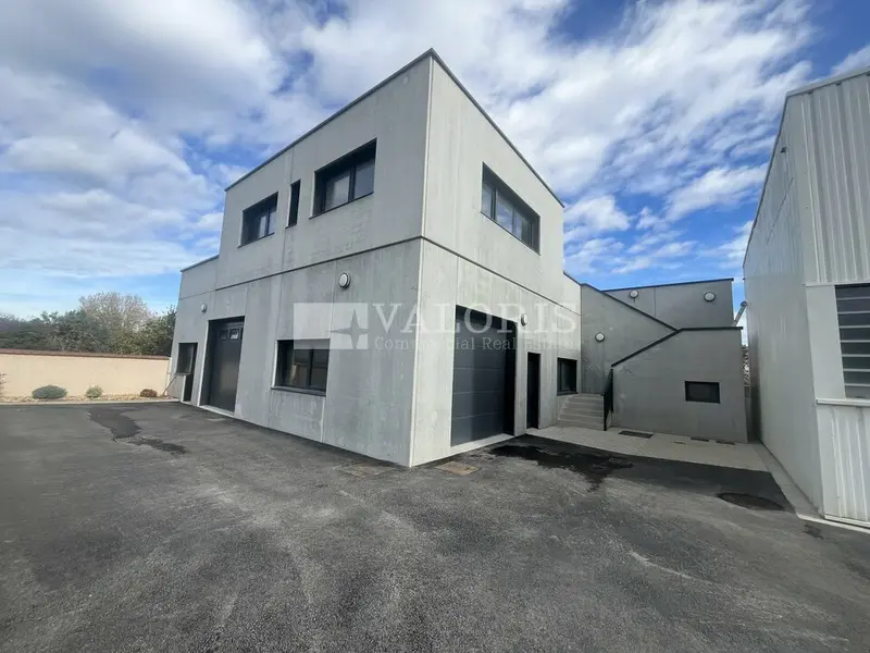 A louer Locaux d'activité 343.34m² Villeurbanne