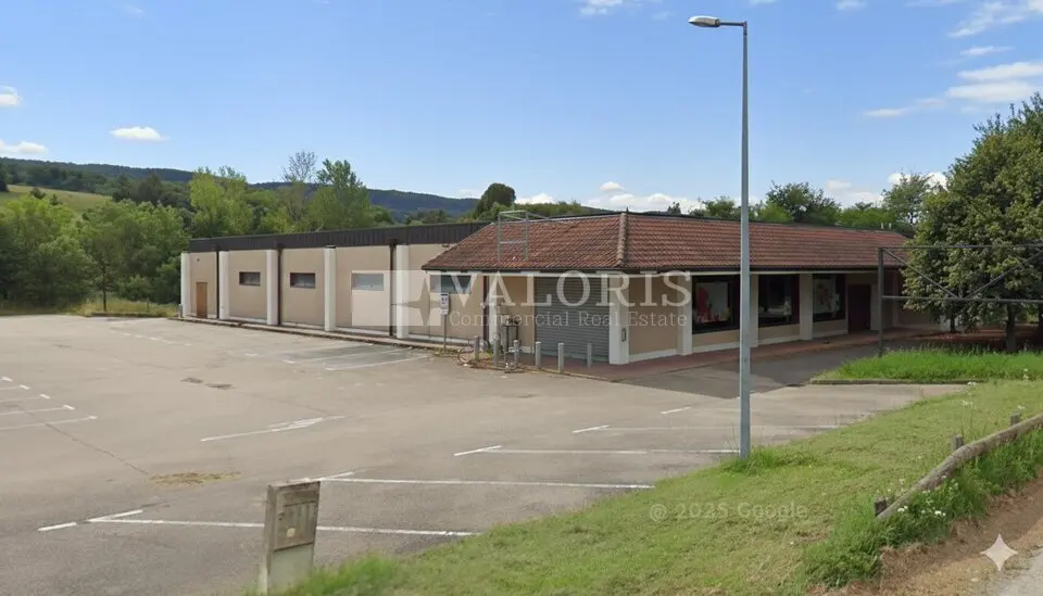 A louer Local commercial  777m² Saint-Amour