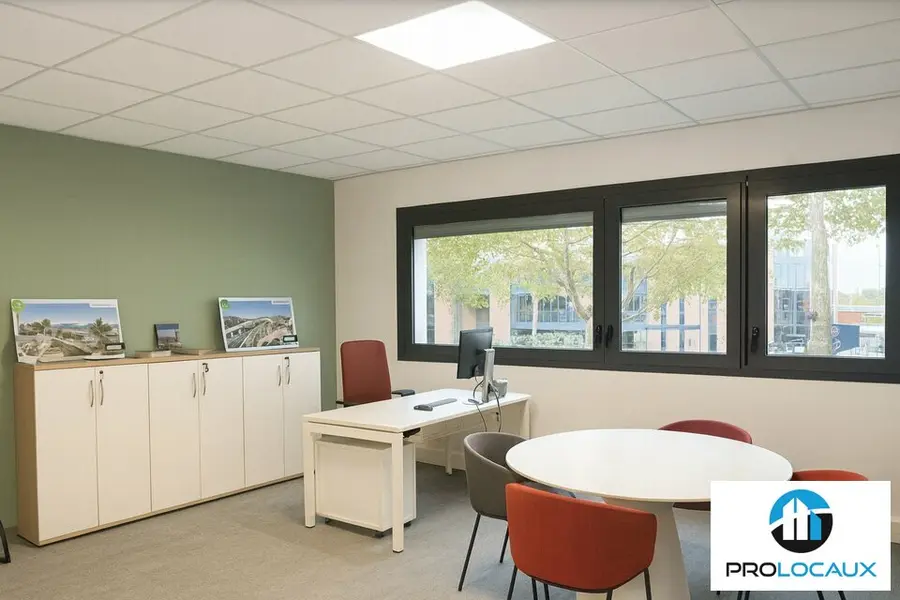 A louer Locaux d'activité 1330m² Camon