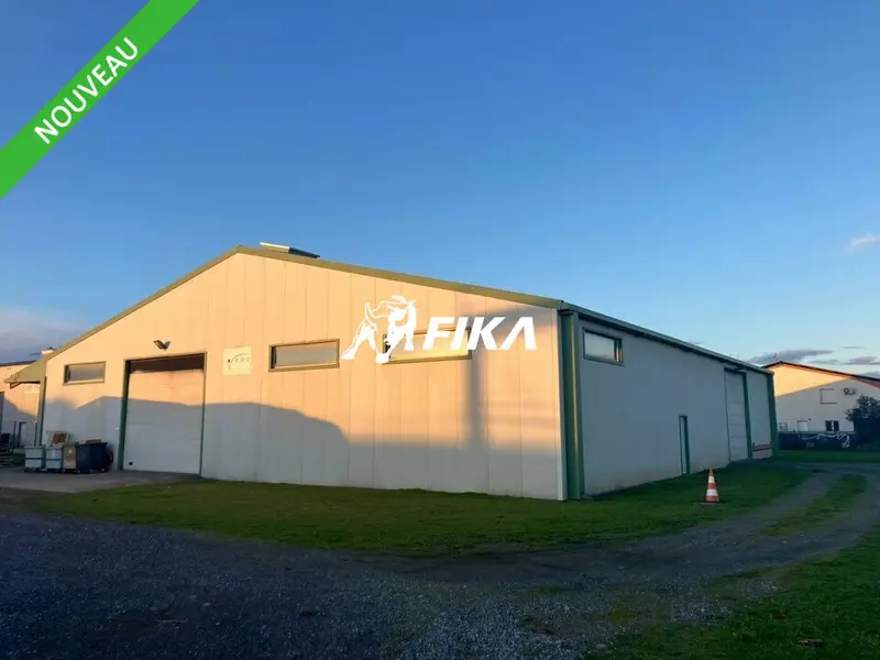 VEND LOCAL D'ACTIVITE 822 m² - NOE