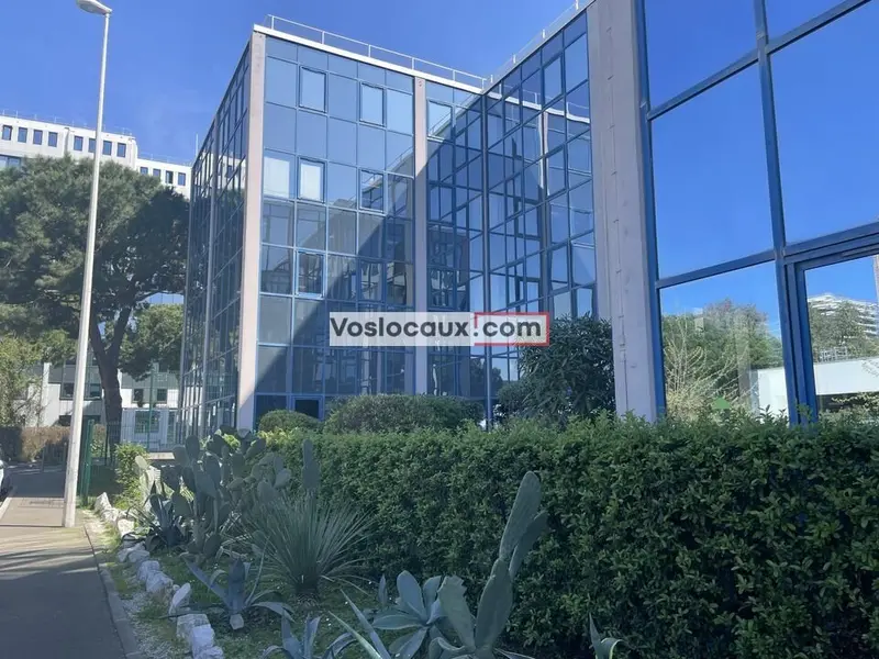 A LOUER - Bureaux de 400 m² divisibles à partir de 40 m2 à NICE OUEST