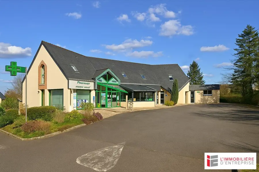 LOCATION  BUREAUX / LOCAL DE SANTÉ  20 M² / 17 M²  GOVEN