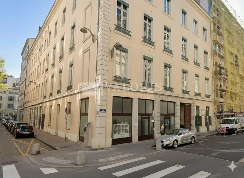 A louer Local commercial  55.5m² Lyon 02
