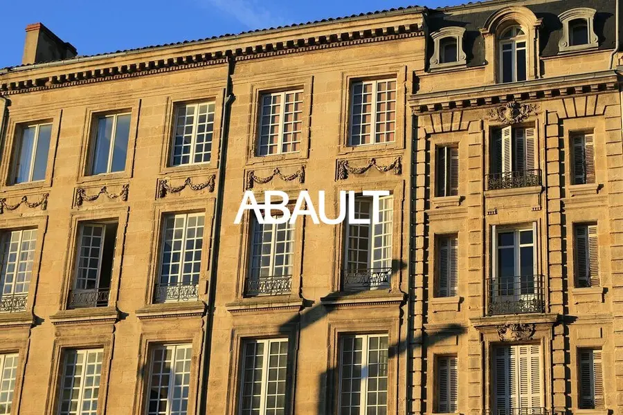 A louer Local commercial  123m² Bordeaux