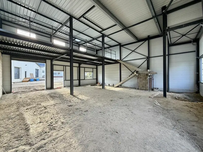 Parc d'activité neuf à louer