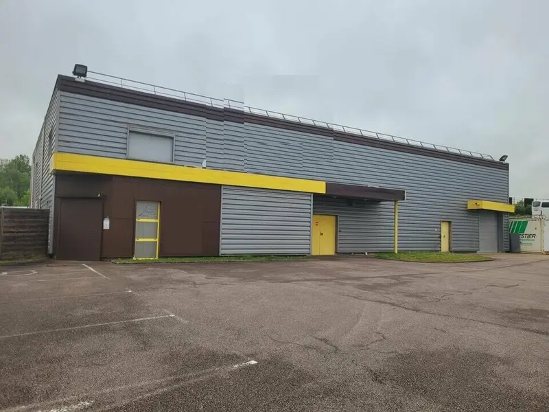 A louer Locaux d'activité 750m² Val-de-Reuil