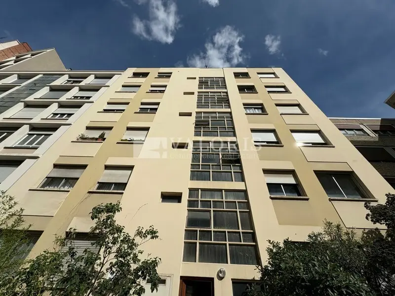 A vendre Local commercial  22.45m² Lyon 03