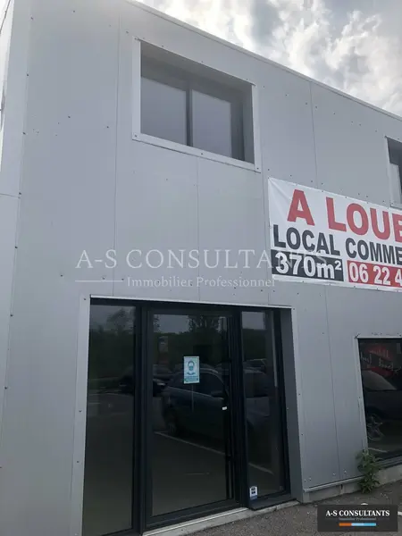 A louer Local commercial  370m² Belley