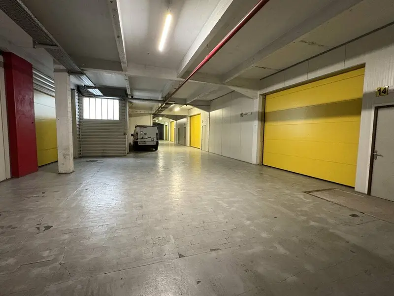 CELLULES ARTISANALES À LOUER - LORMONT