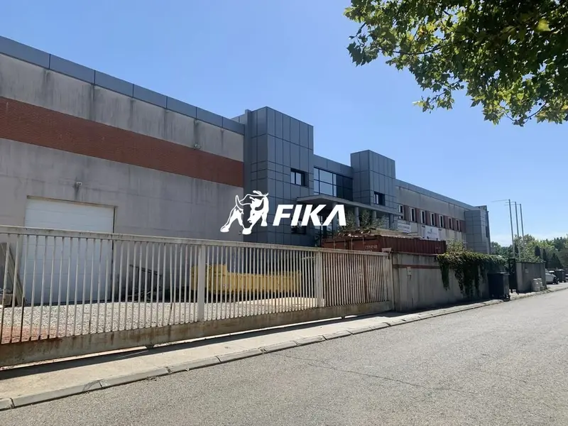 A LOUER LOCAL D'ACTIVITE - 867 m² (31270) CUGNAUX