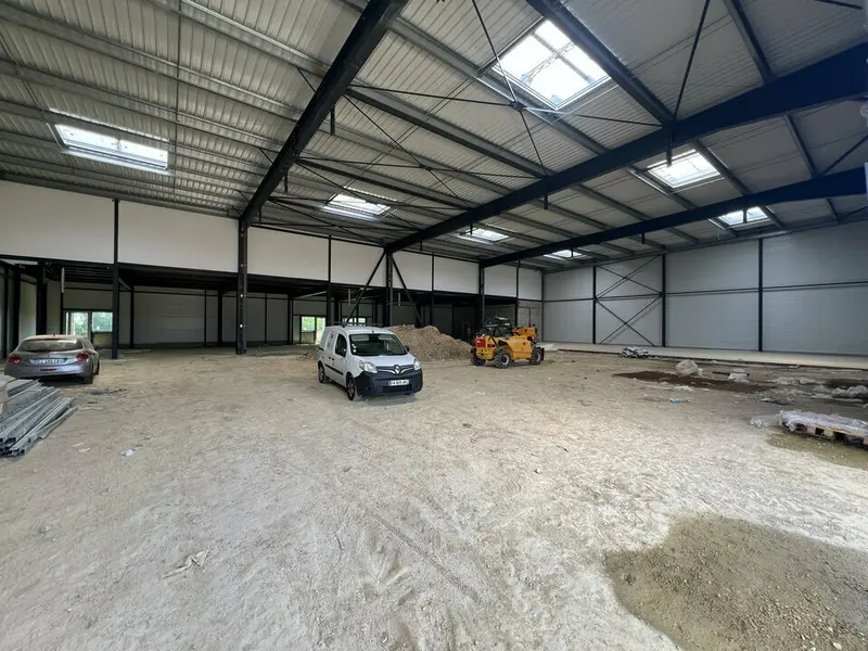 A vendre Locaux d'activité 2205m² Chennevières-lès-Louvres