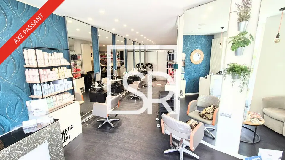 A louer Local commercial  74m² Riom