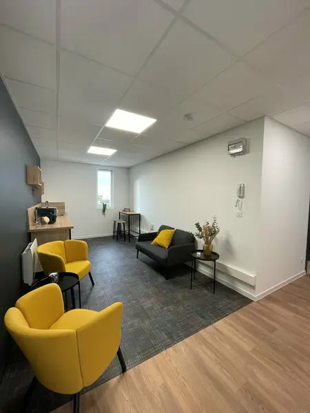 A LOUER - BUREAUX - PORTE DE PLOUZANE BREST 