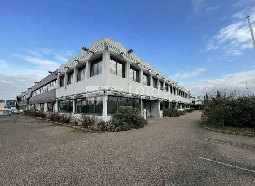 A louer Locaux d'activité 1854m² Dardilly