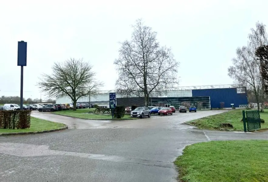 GRAND ENSEMBLE IMMOBILIER EN PARFAIT ETAT - RARE SUR LE SECTEUR.