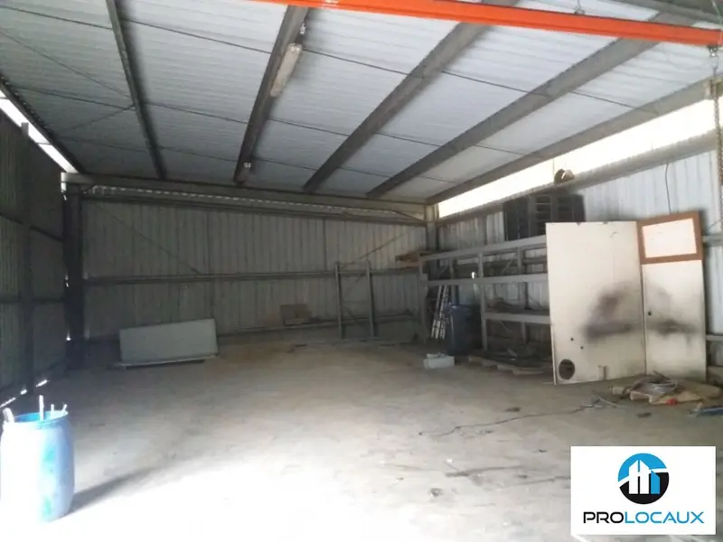 A louer Entrepôt 244m² Veurey-Voroize